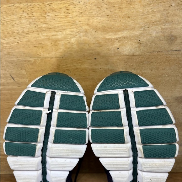 On CloudFlow REFLECTIVE Womens Size 6.5 Running Shoes Sneakers Violet Green - Picture 9 of 11